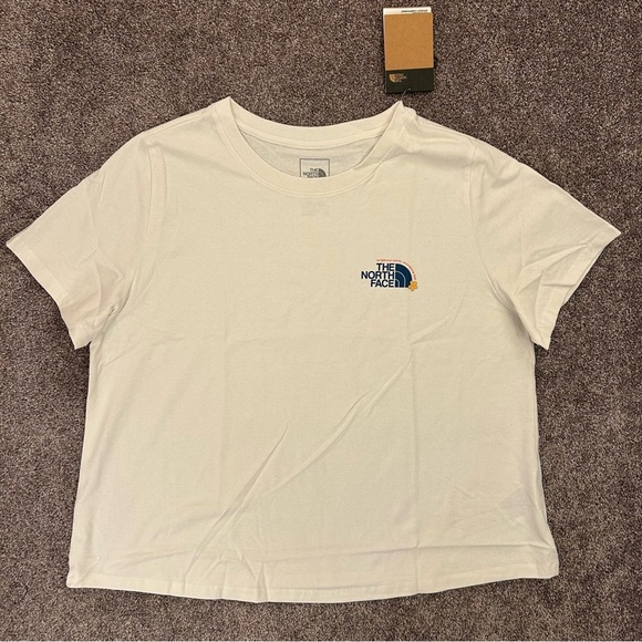 The North Face Women's White Tee Plus Size 2X Short Sleeves Crew Neck NWT $35 - Picture 3 of 16